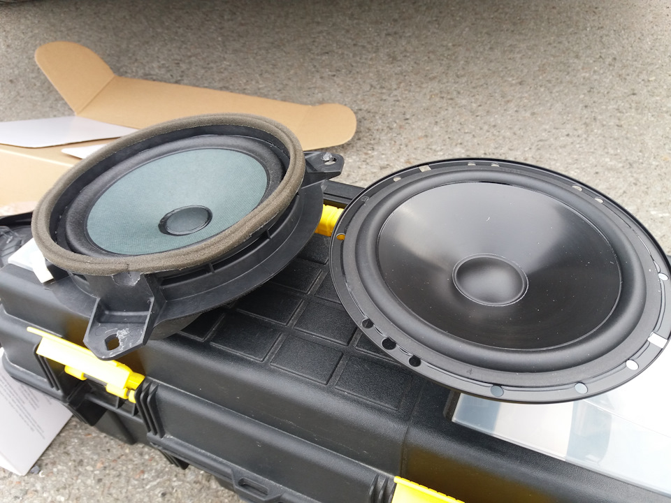 Автозвук JBL 3