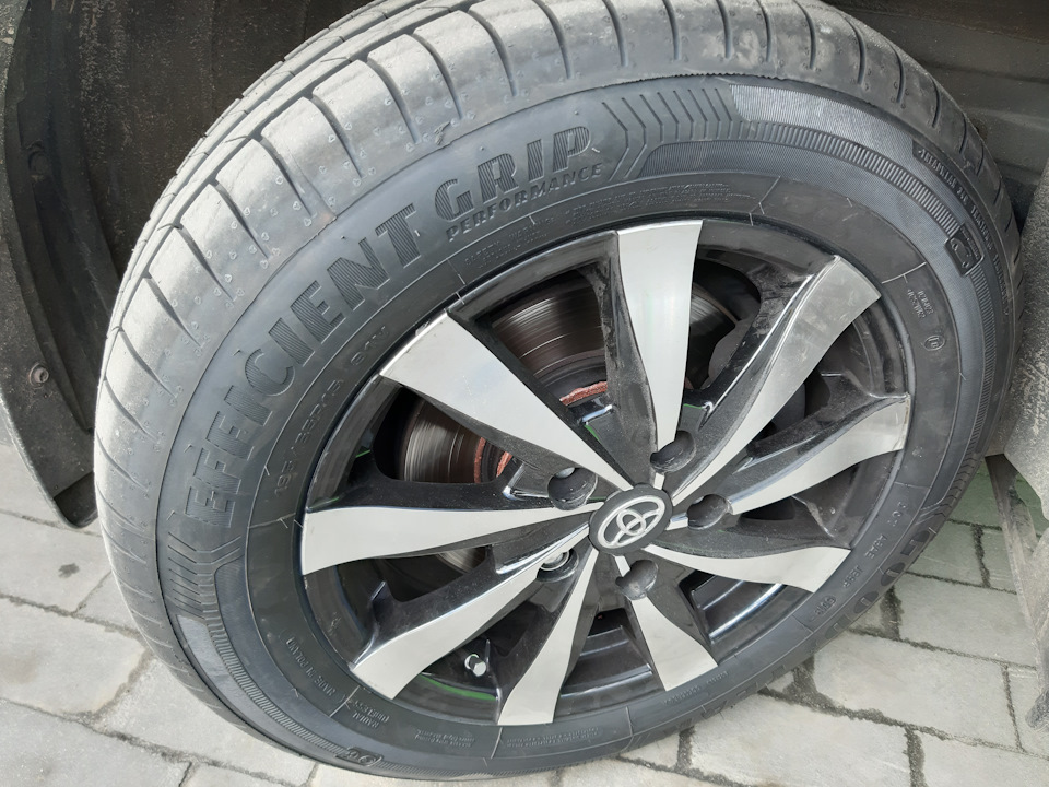 Нова літня гума Goodyear EfficientGrip Performance 2