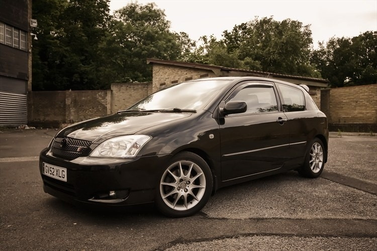 Пошук вітровиків на Toyota Corolla T-Sport 3-door 2