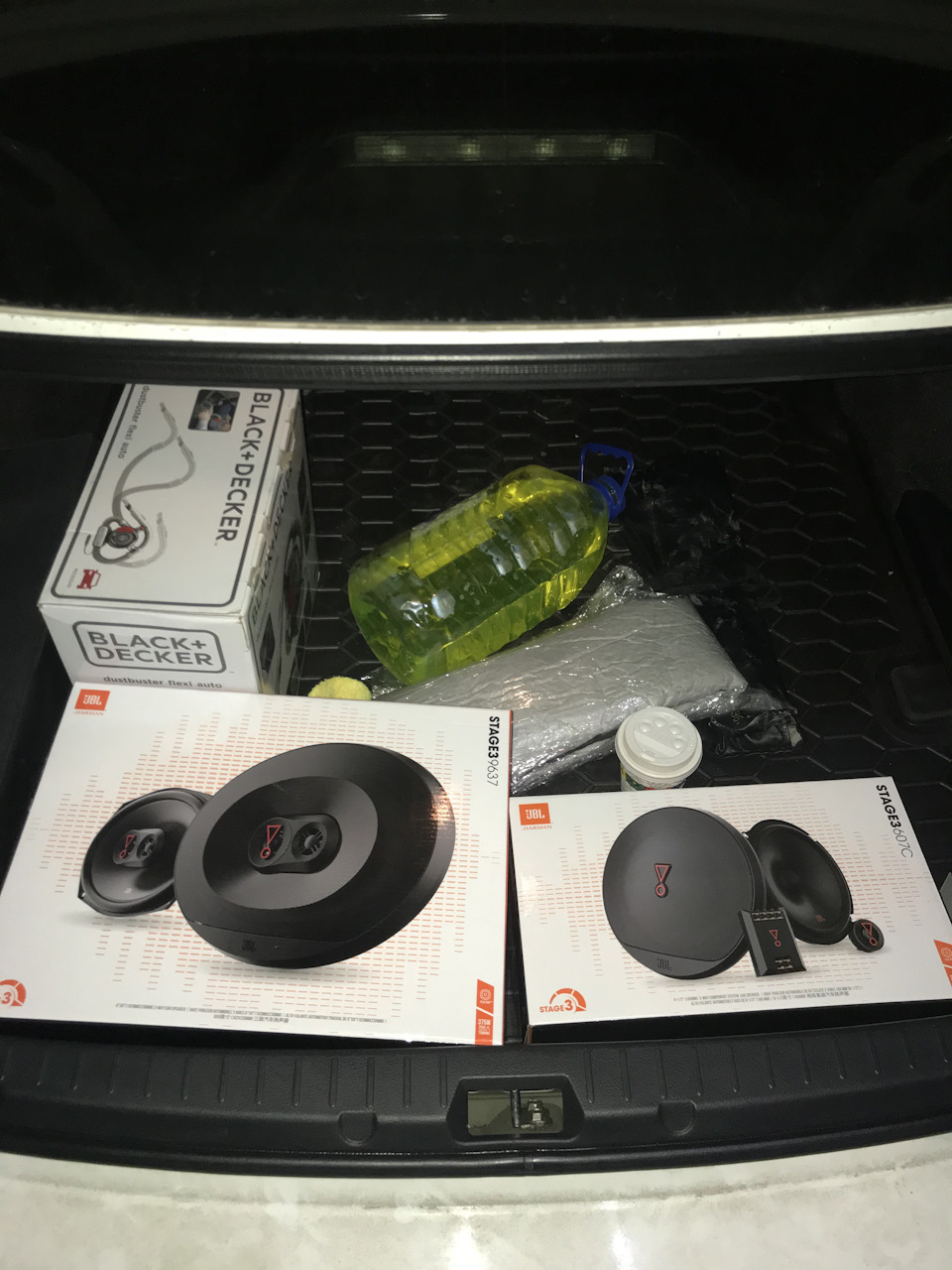 Заміна акустики на JBL і трохи ШВІ 1