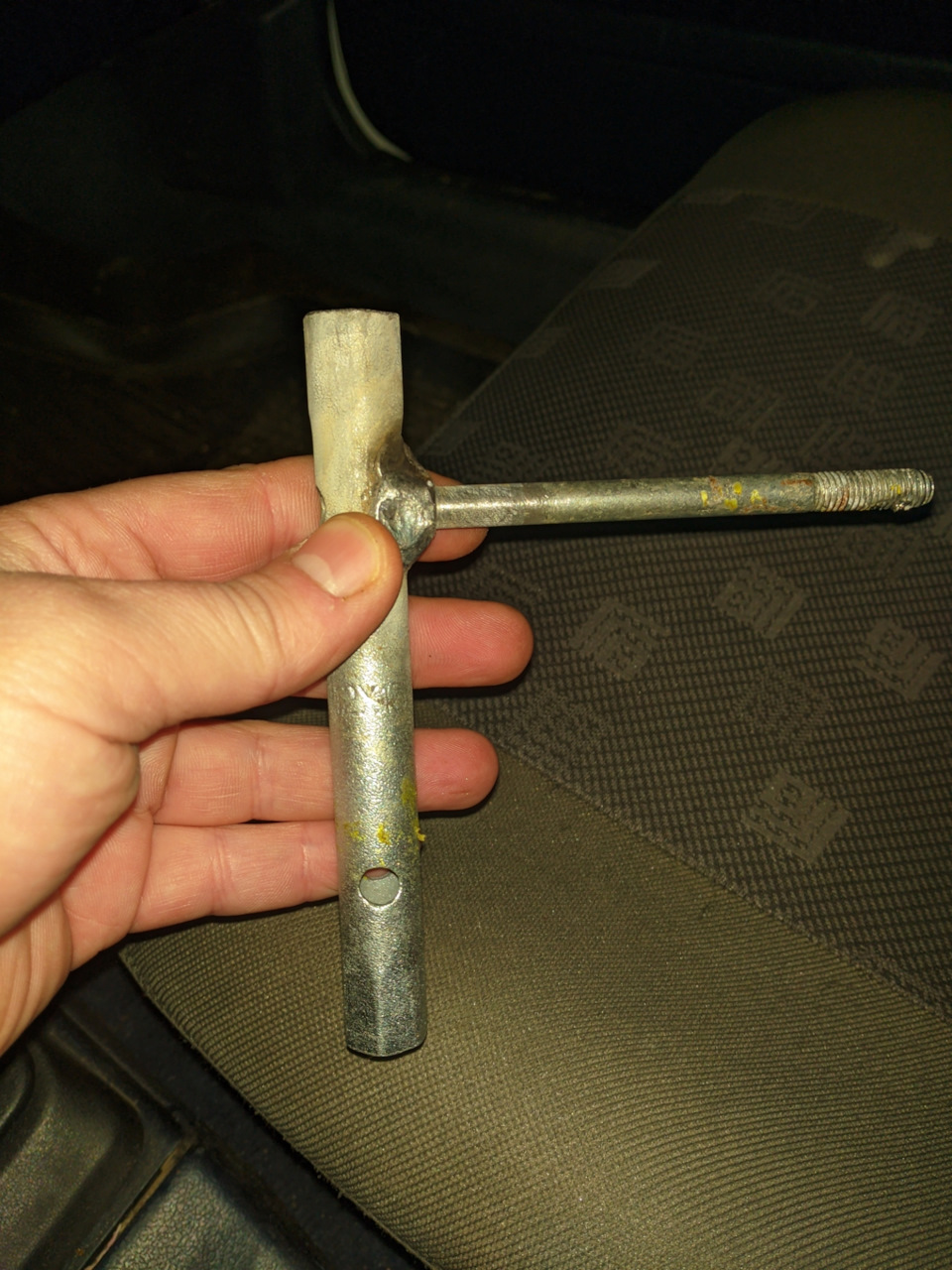 Кастом ключ для регулювання зазорів клапанів 1