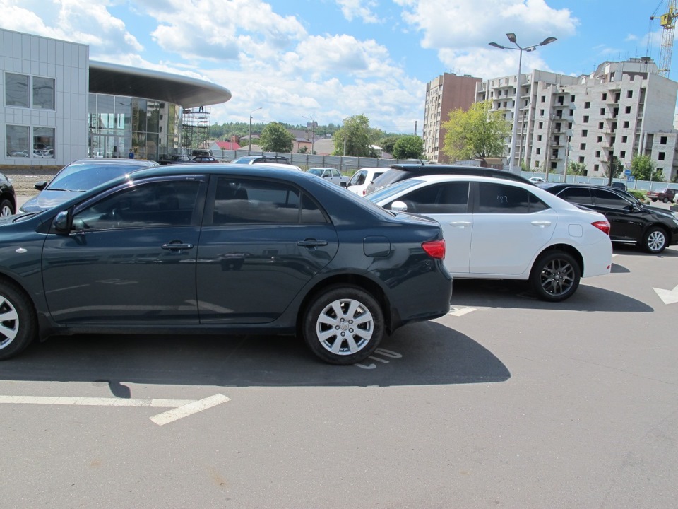 фотозвіт про зміну поколінь Corolla або Ластівка vs ZAZ Forza 2