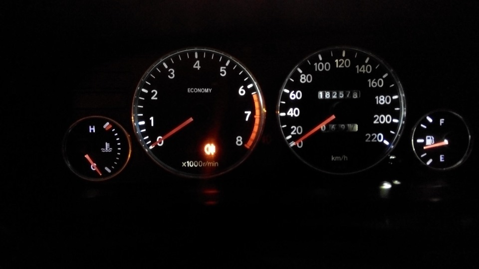 Для тих, кому цікаво як світять готові LED T10 1