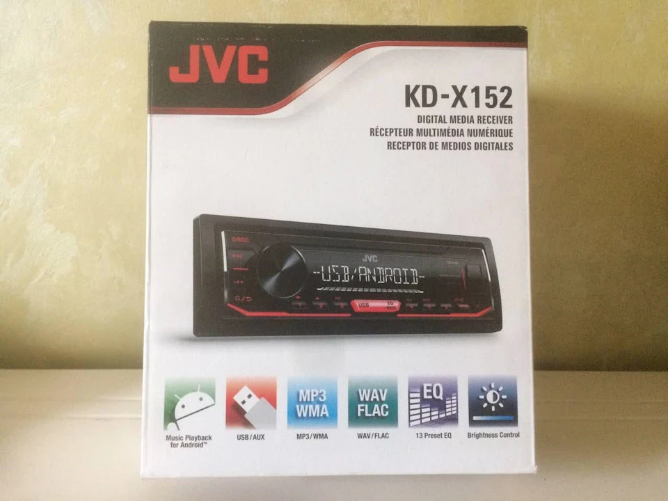 Заміна штатної голови на магнітолу JVC.