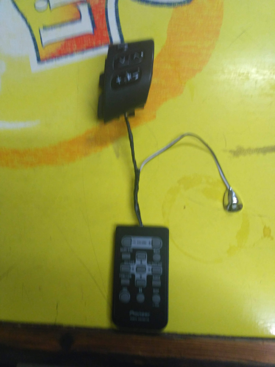 Pioneer і кнопки на кермі 2