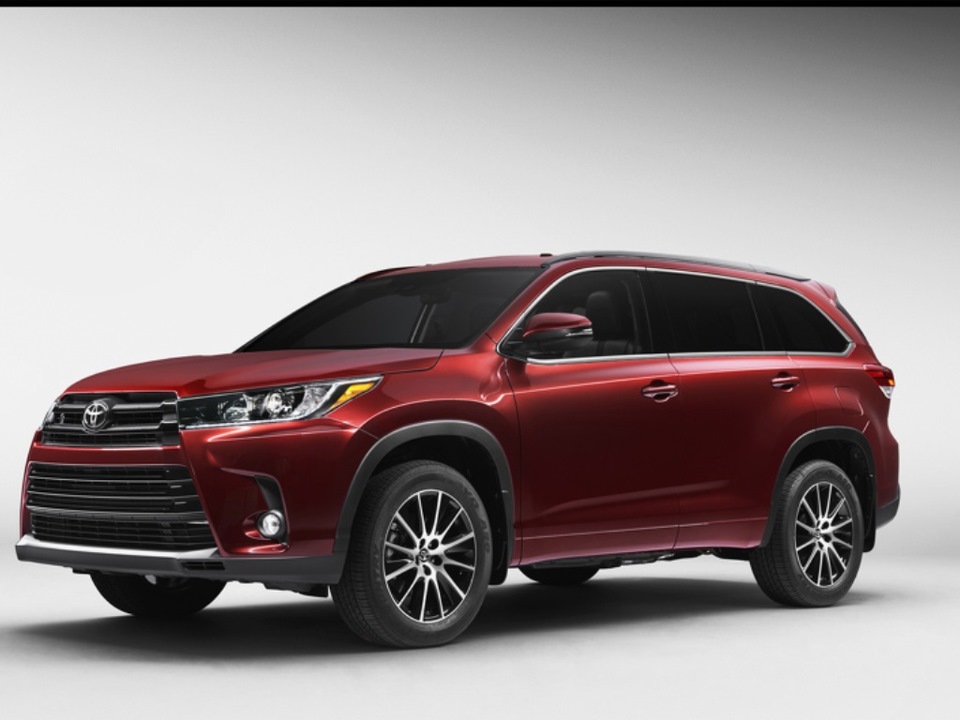 Майбутній рестайлінг Toyota Highlander 2017 1