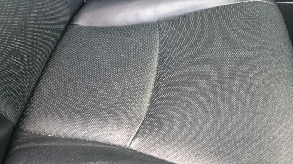 Чистимо шкіру або відгук про Turtle Wax Leather Cleaner and Conditioner 1