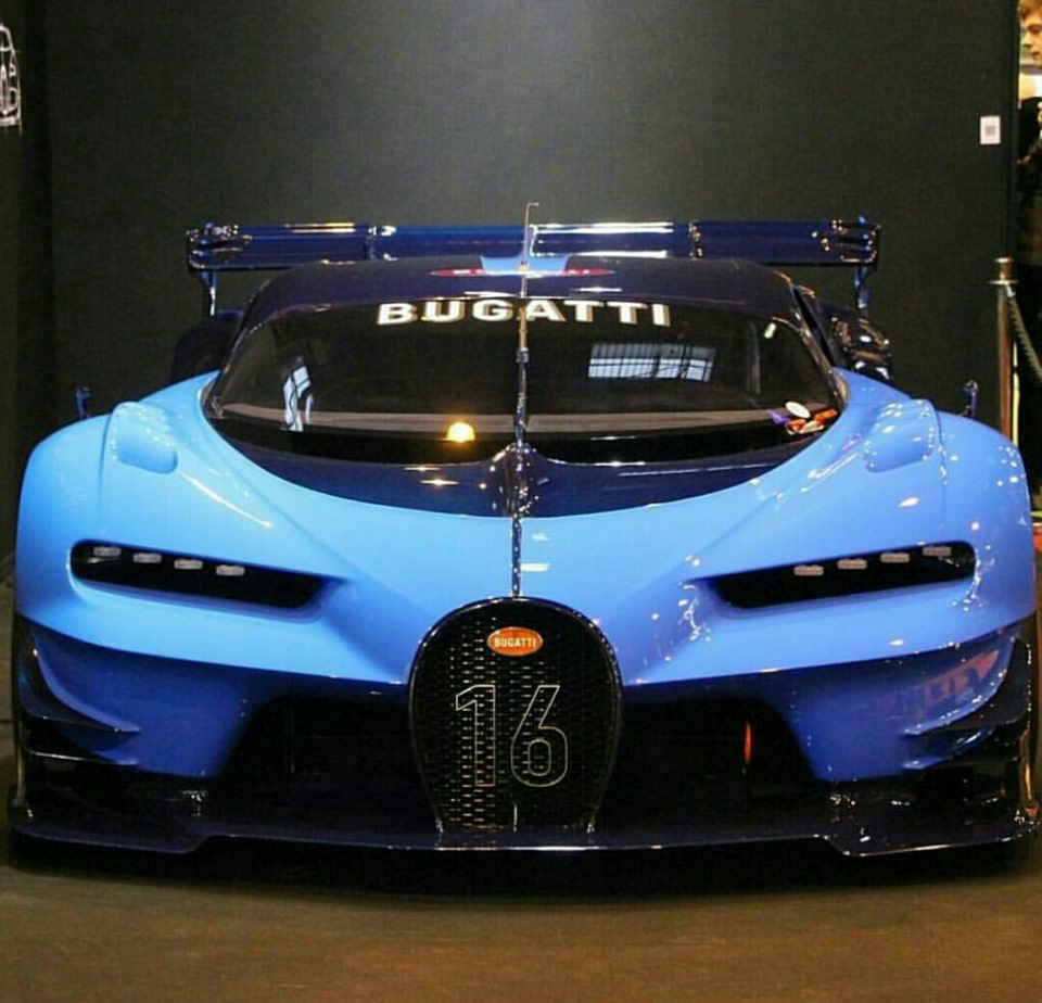 Як вам новий BUGATTI? 1
