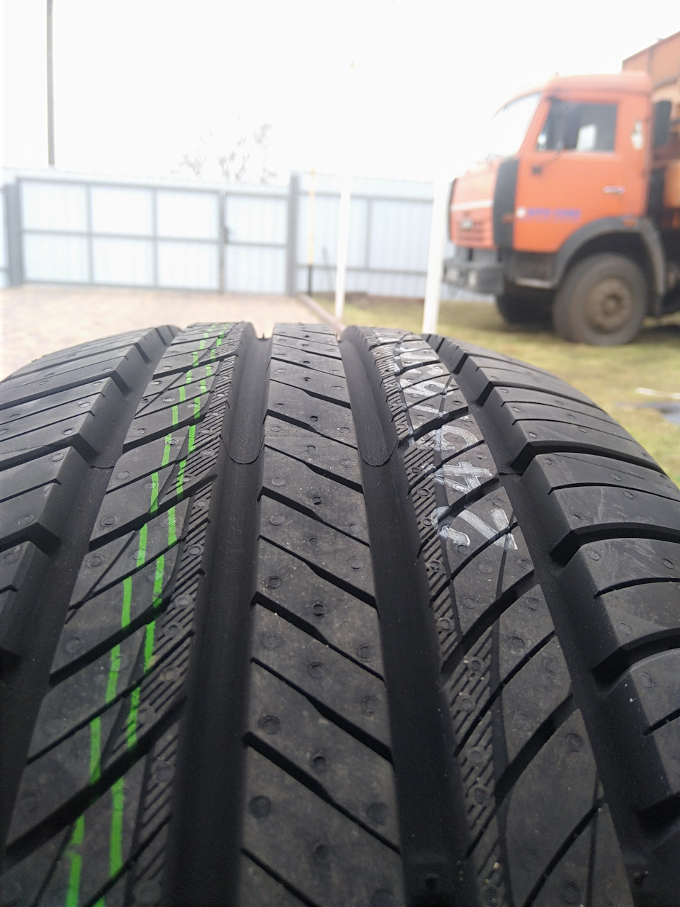 Kumho Crugen HP71 245/65/17 3