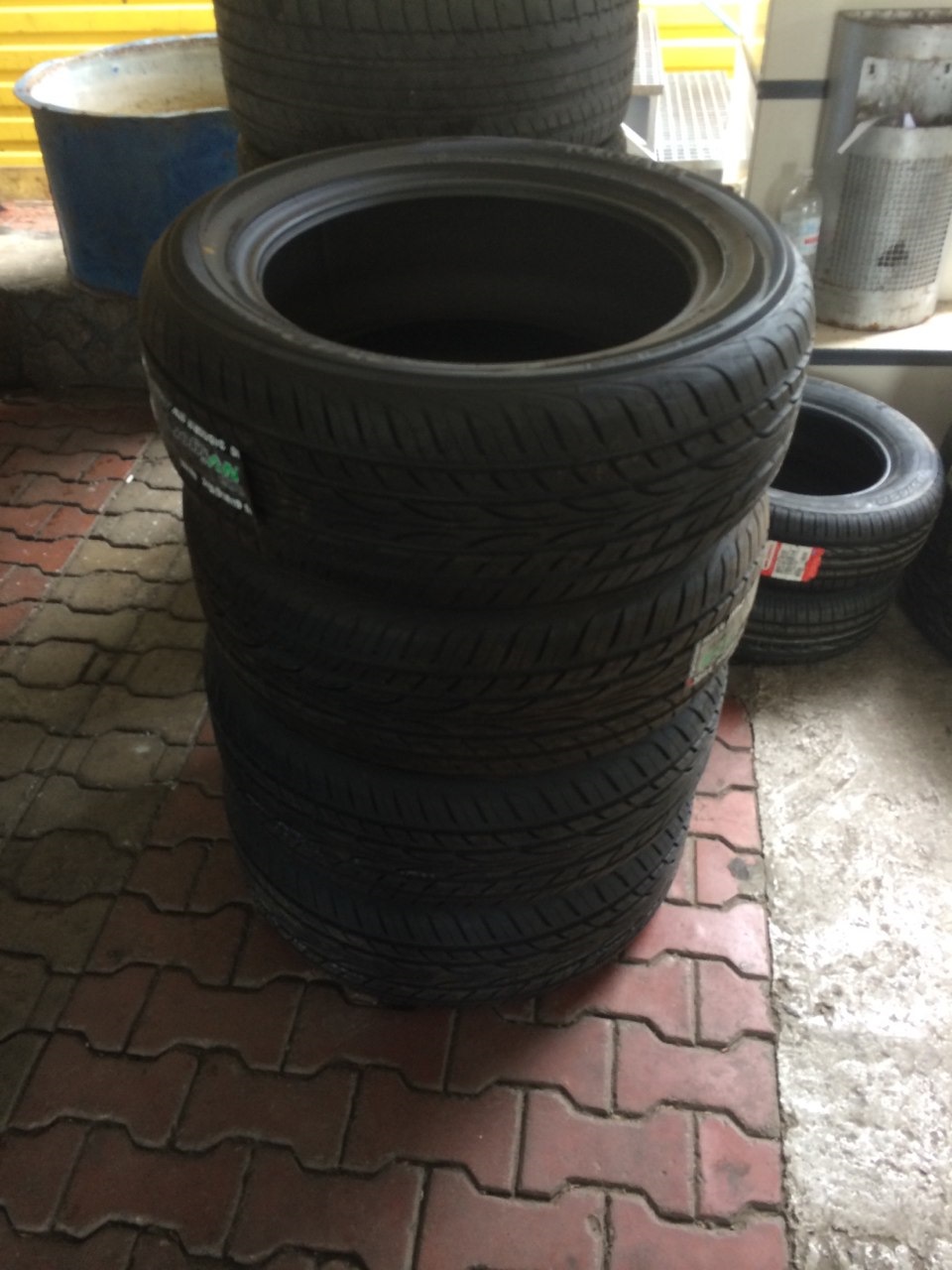 ❍Поставив шини YOKOHAMA AVID ENVigor 245/55R19 103H 1