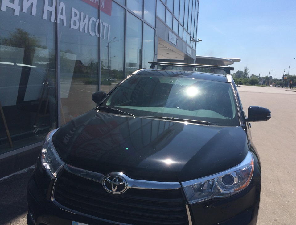Встановлення поперечок Thule WingBar 969B 2
