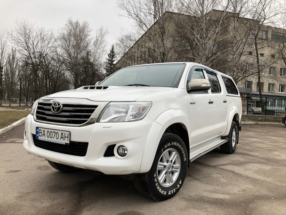 Купив Hilux і насамперед поїхав на СТО 1