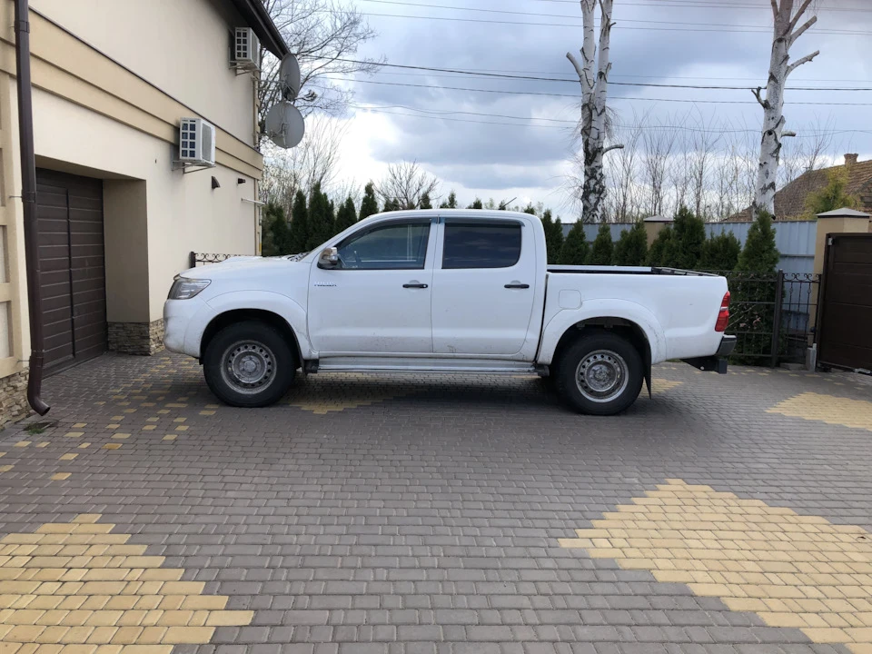 Ліфт з пацански, проставки Hilux