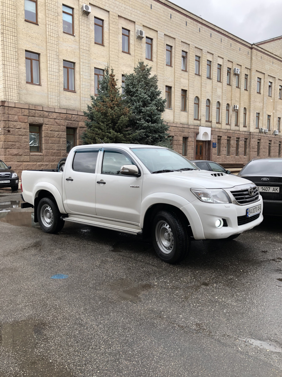 Зміна коліс Hilux з R15 на R17 2