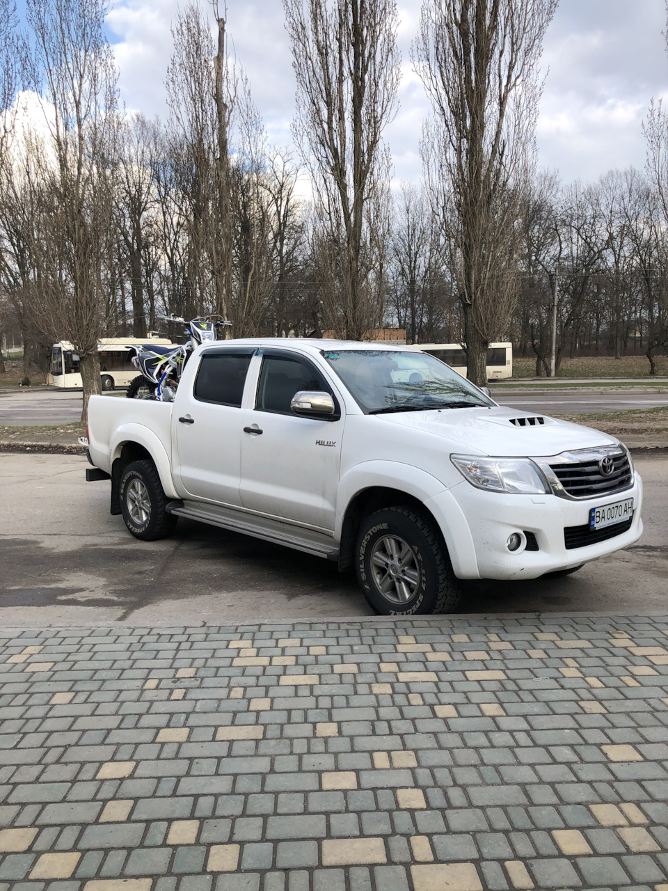 Зняв кунг Hilux 2