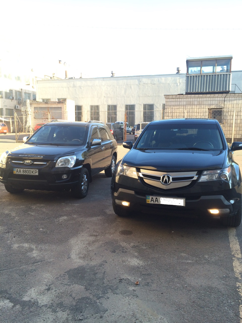 PRADO VS MDX 1