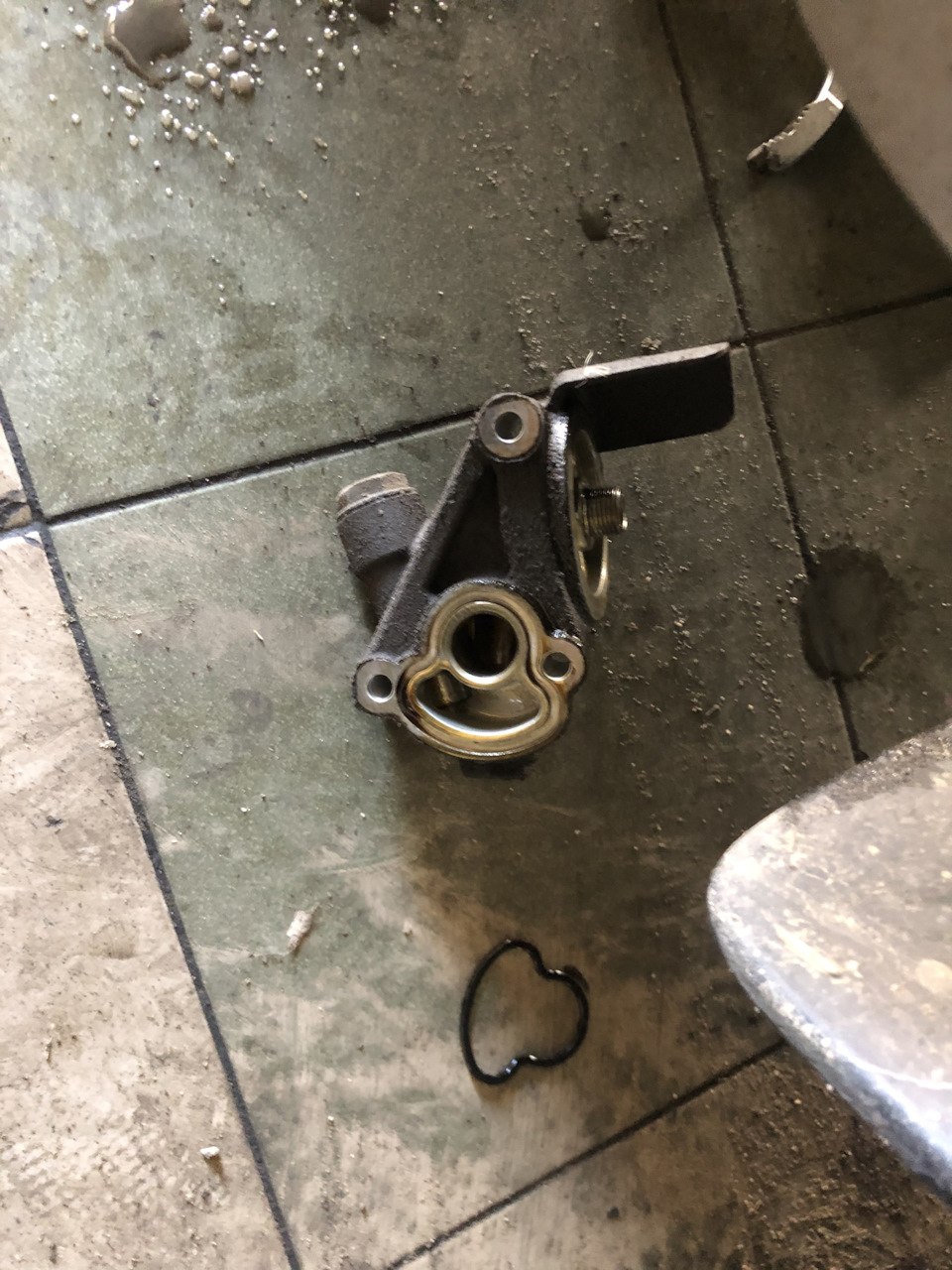 GASKET, OIL FILTER BRACKET 3