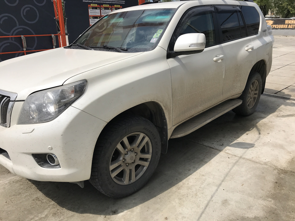 BF Goodrich Mud Terrain T/A KM2 2