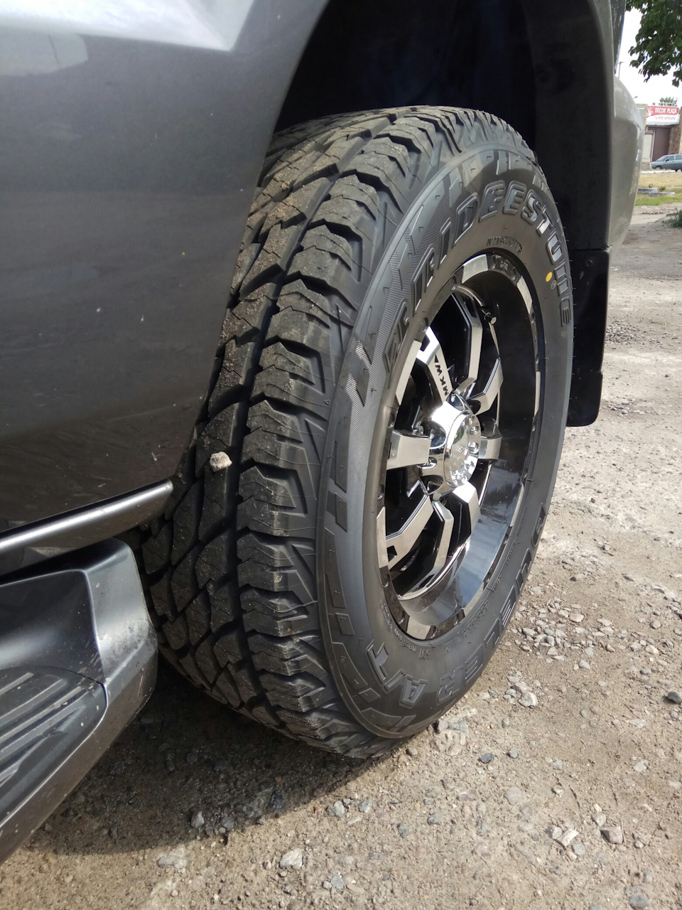 Bridgestone Dueler A/T 697 1