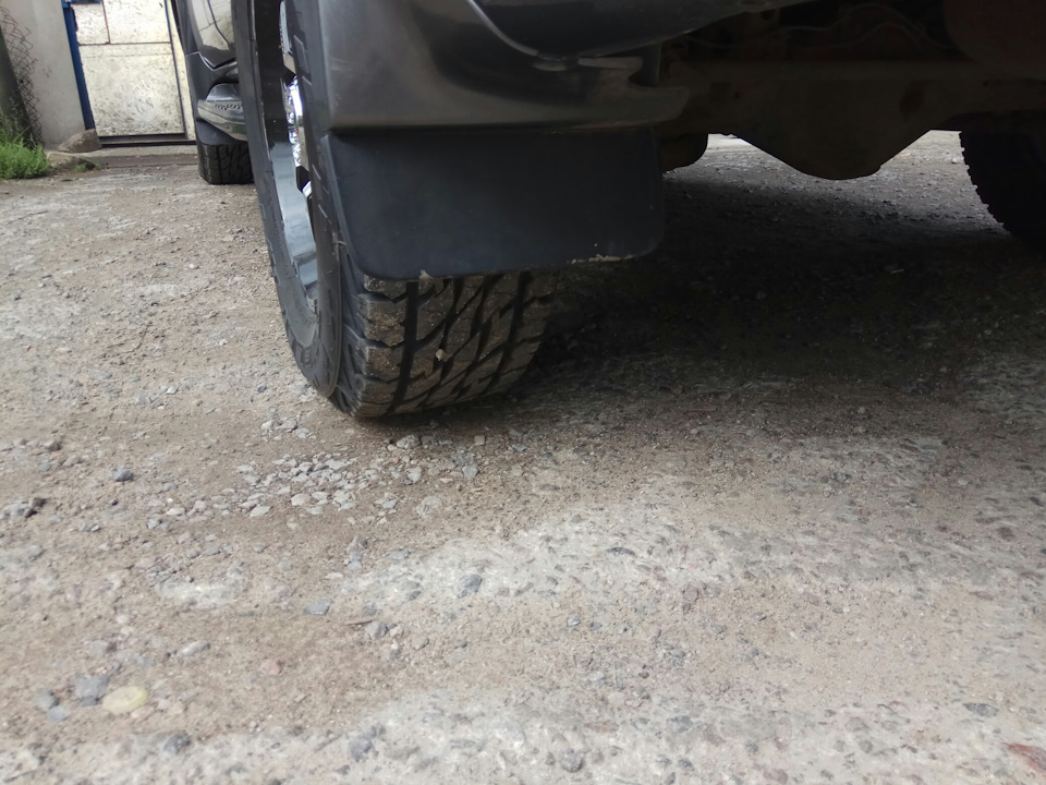 Bridgestone Dueler A/T 697 2