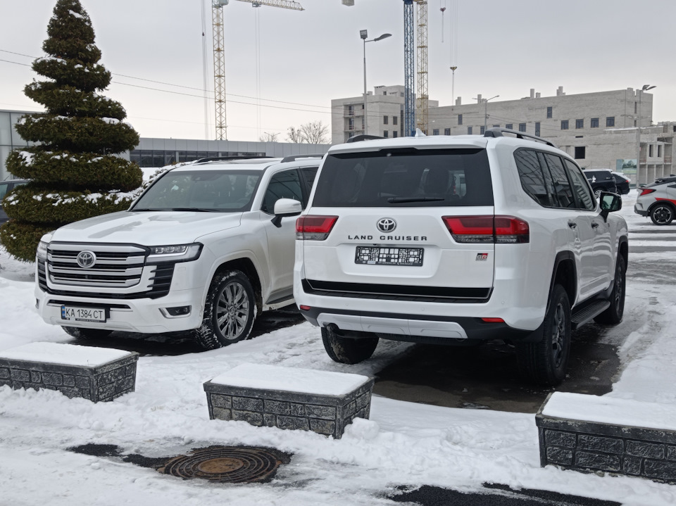 Toyota Land Cruiser 300 нужен ли?ТО 40 000км. 1