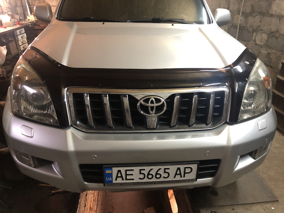 Аля «Ніштяки TRD»мухобійка, вітровики, гумові килимки, насадка на вихлопну 1