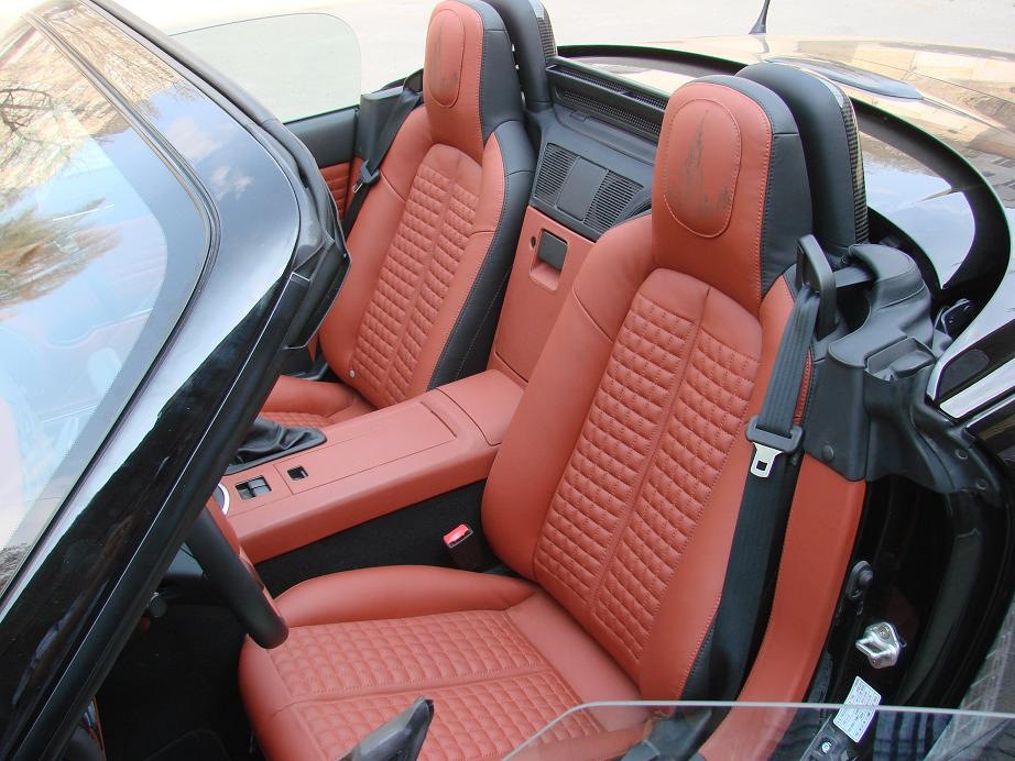 MAZDA MX5 маленька, але віддалена. 4