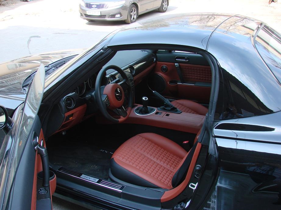 MAZDA MX5 маленька, але віддалена. 3