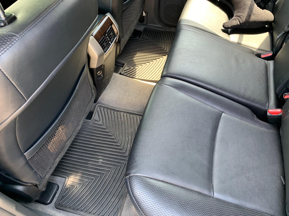 Килимки WeatherTech prado 150 на другий ряд 3