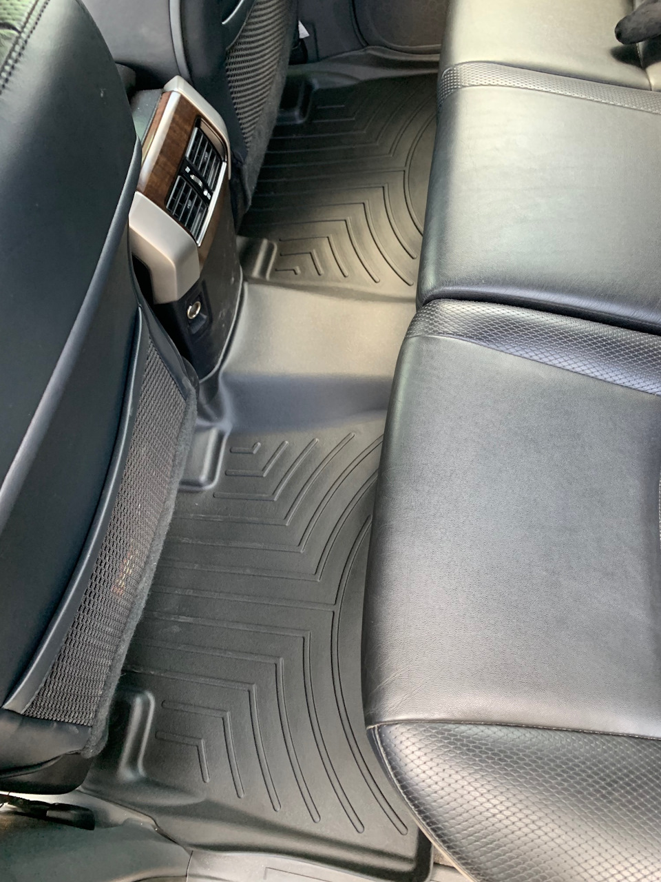 Килимки WeatherTech prado 150 на другий ряд 4