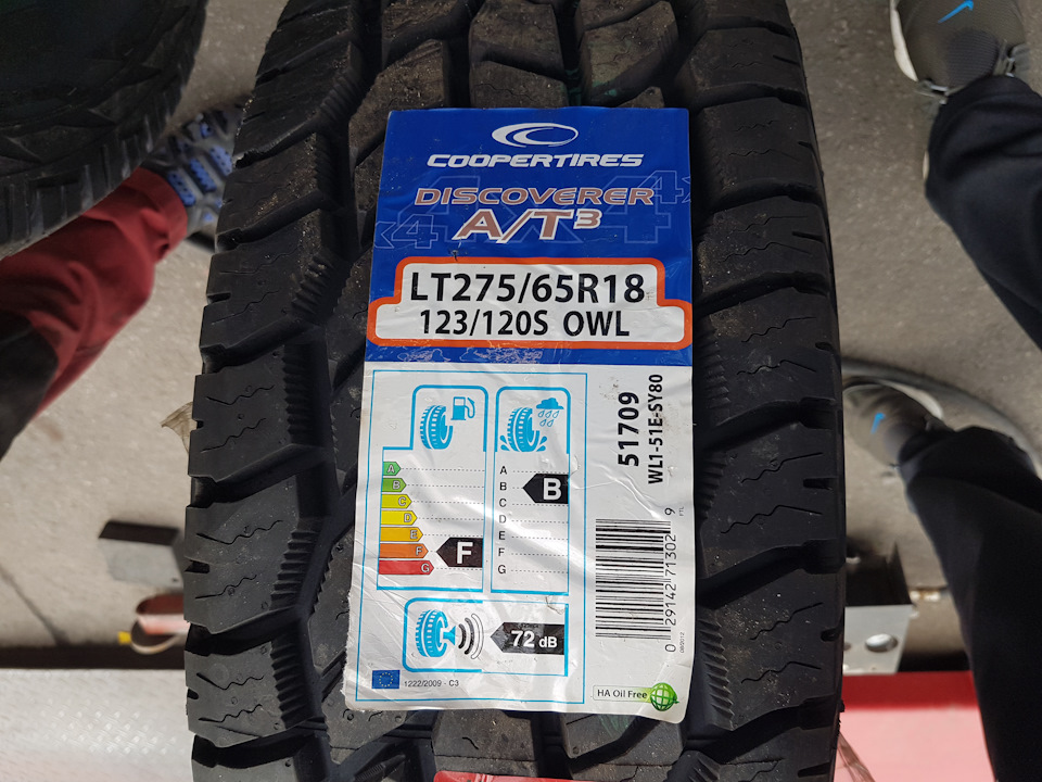 Cooper Discoverer AT3 275/65/18 1