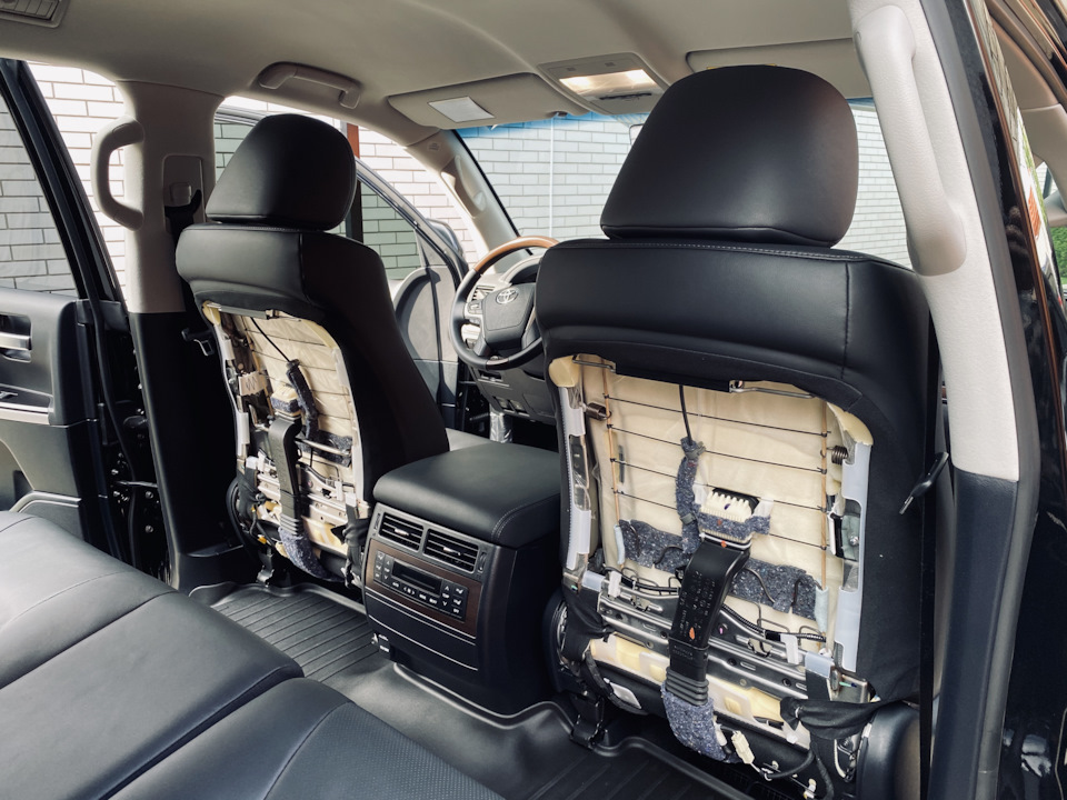 OEM Toyota Interior Light Light (заднє сидіння) 1