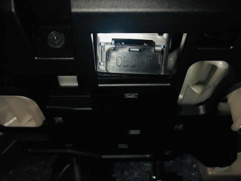 OEM Toyota OBD II кришка роз'єму 3