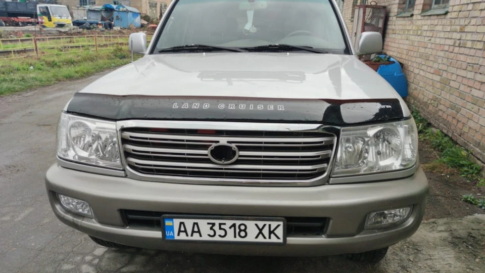 Тупняк з решіткою радіатора