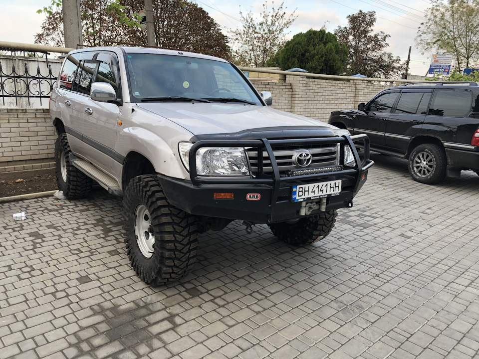 Maxxis Trepador M8060 Bias 37/12,5 vs Land Cruiser 105 2