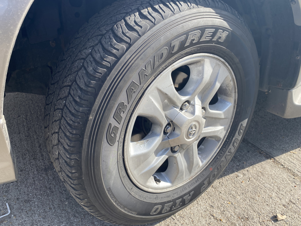 Нова гума Dunlop АТ20 Grandtek 2