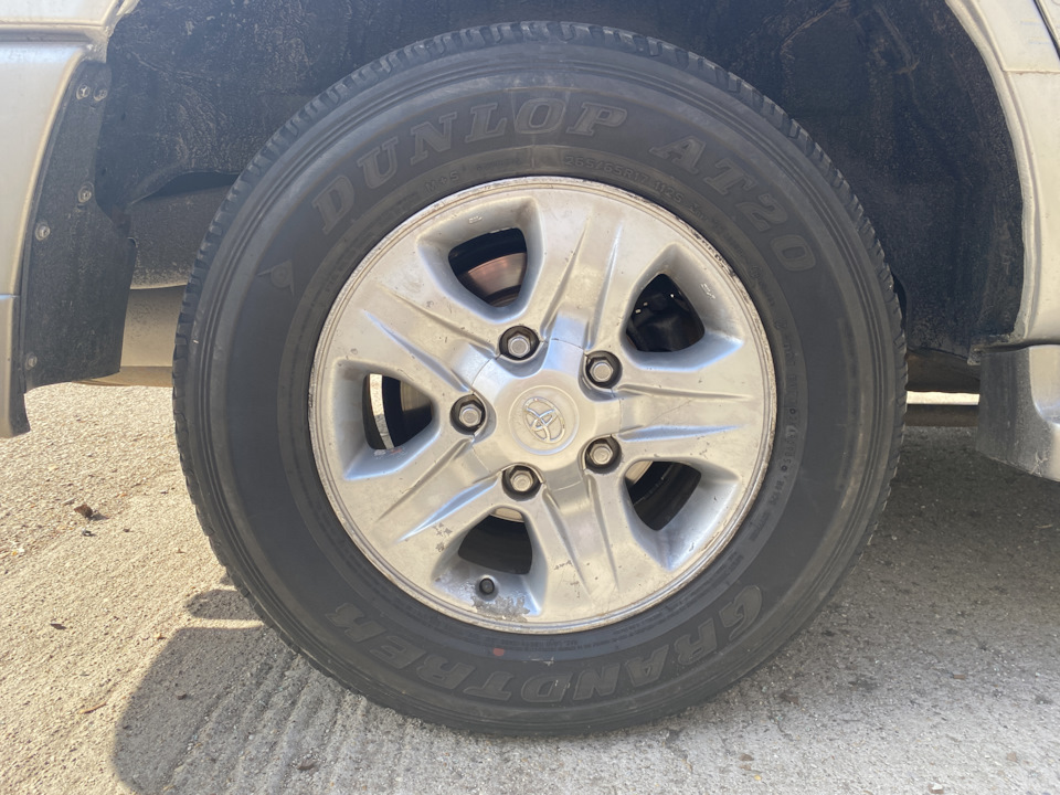 Нова гума Dunlop АТ20 Grandtek 1