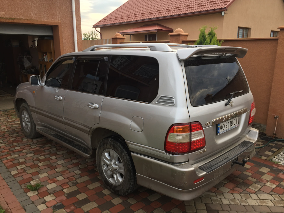 Поперечки та рейлінги рестайл LX470. Встановлено. 1