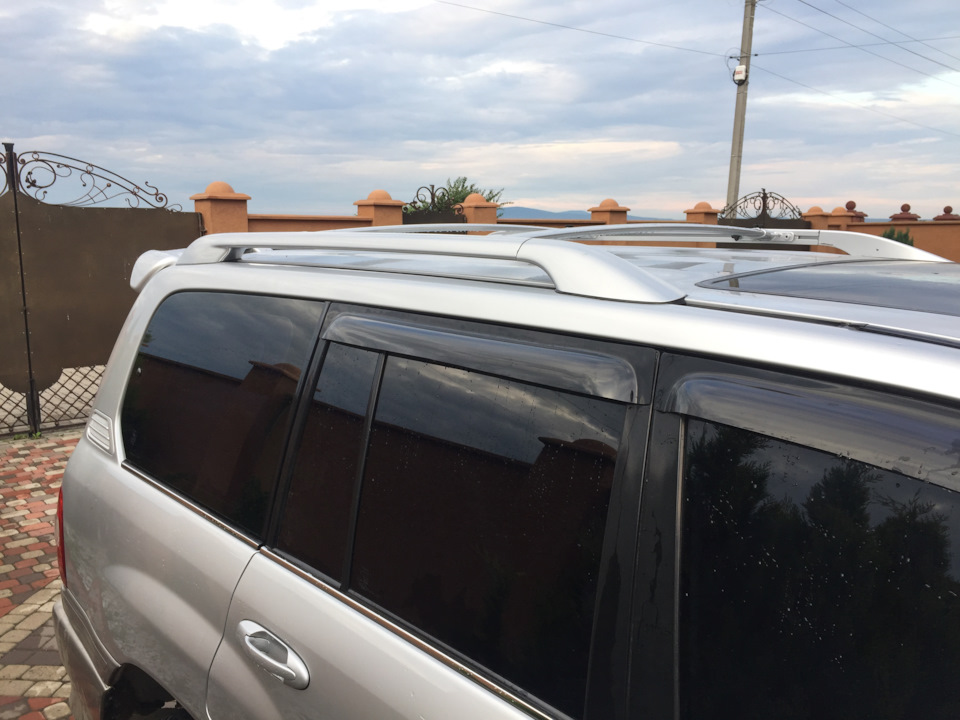 Поперечки та рейлінги рестайл LX470. Встановлено. 3