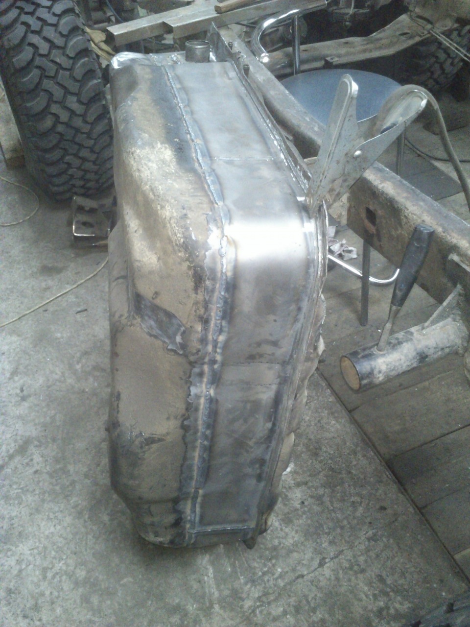 Паливний бак 4