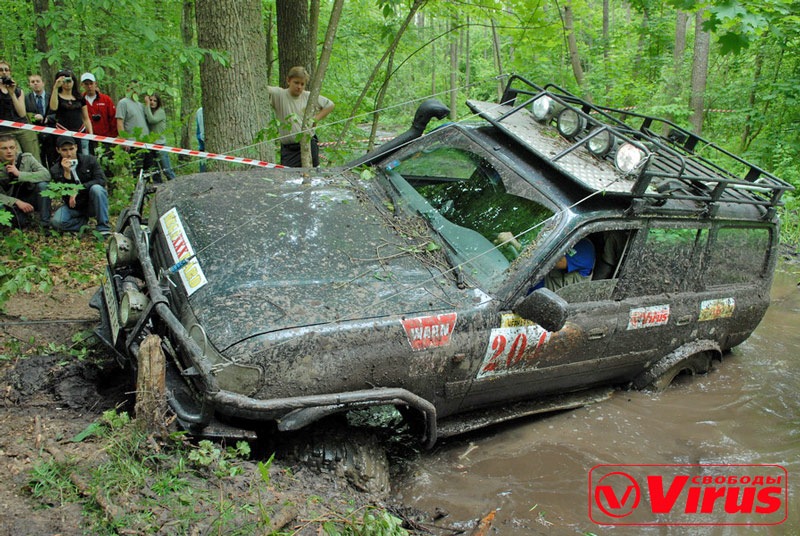 SCHULBUS on MegaXXXard 2009 5