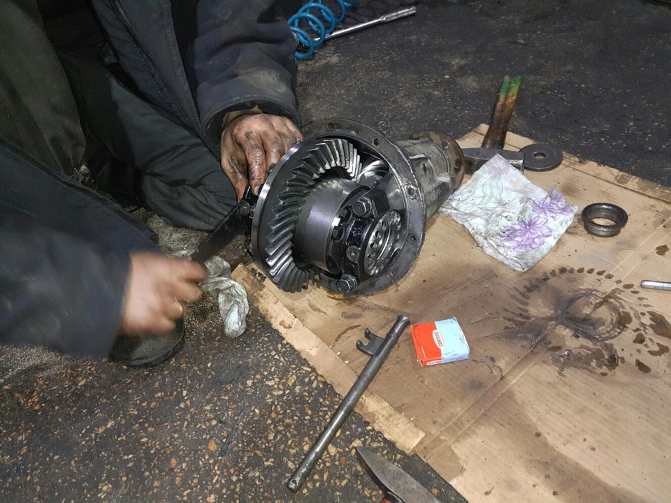 Встановлення Eaton Truetrac Limited-Slip Differential. 2