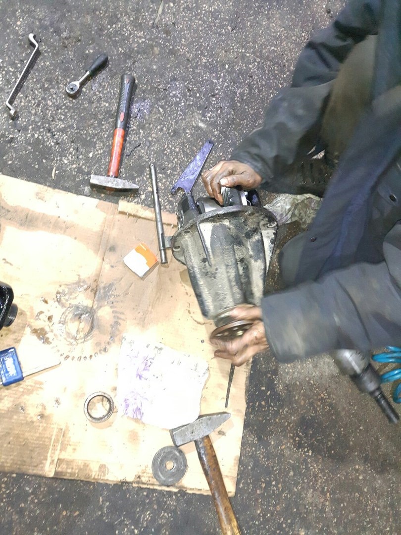 Встановлення Eaton Truetrac Limited-Slip Differential. 1