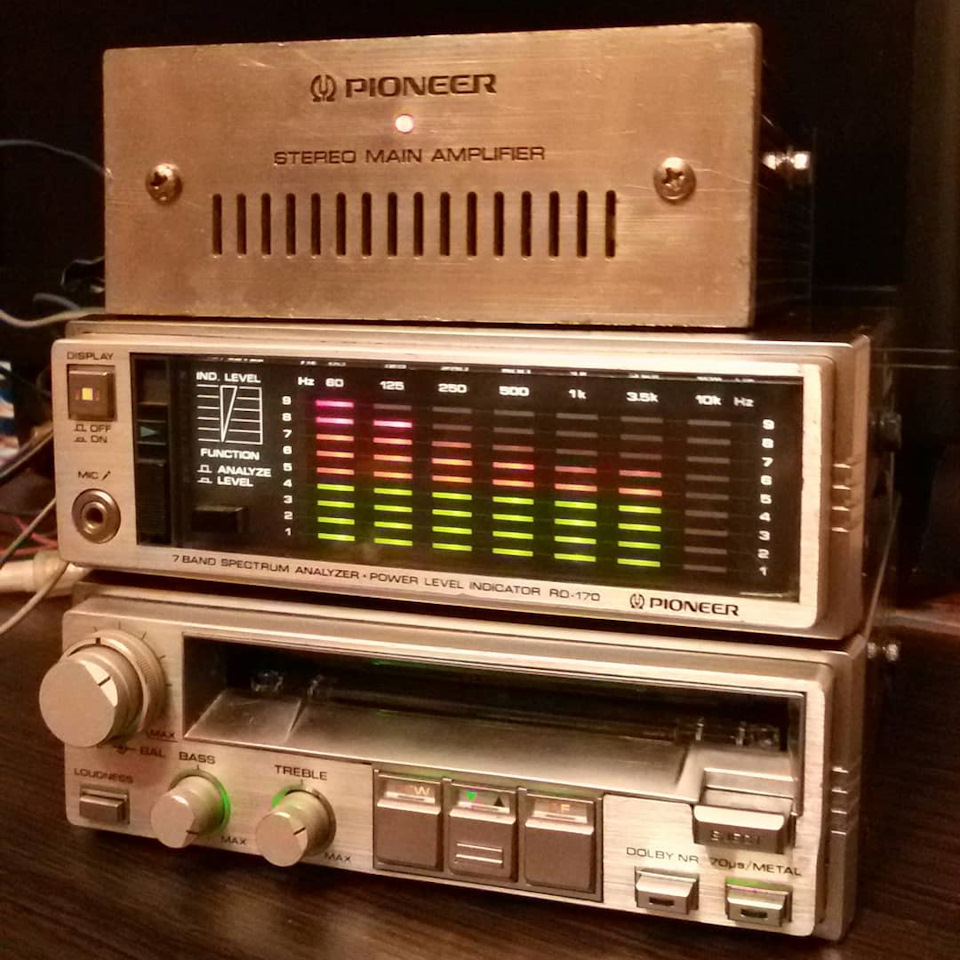 Retro component Pioneer 1