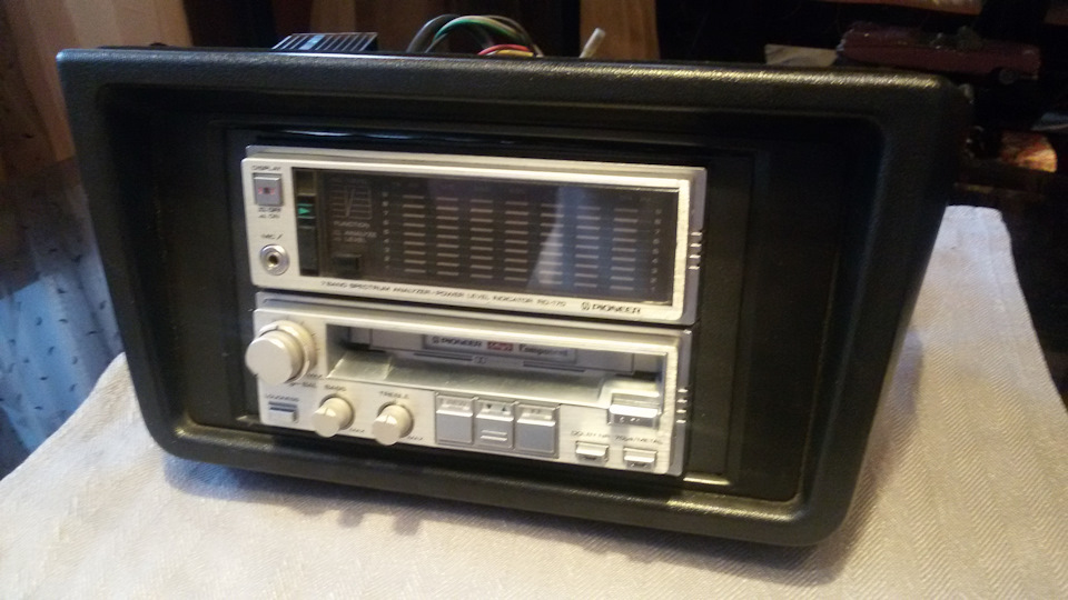 Retro component Pioneer 3