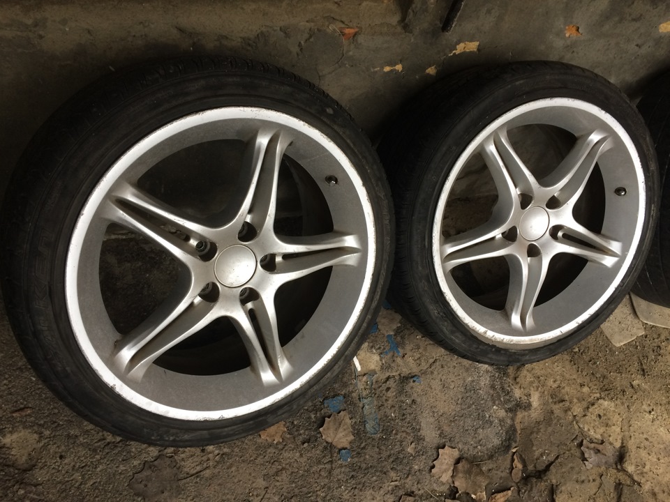5. Диски r18 Advan VS5. 2