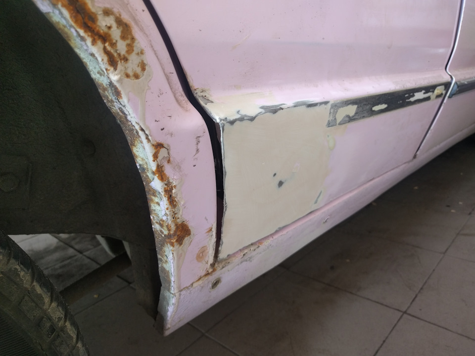 Продам двері задні праві 30/40 кузов 5