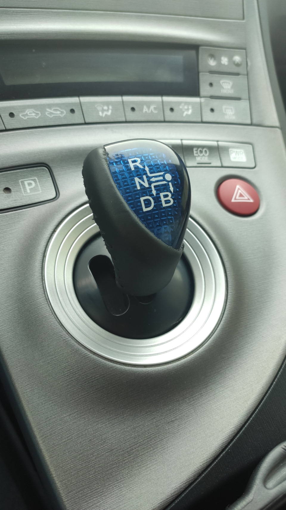 1. Шкіряне кермо Prius 3
