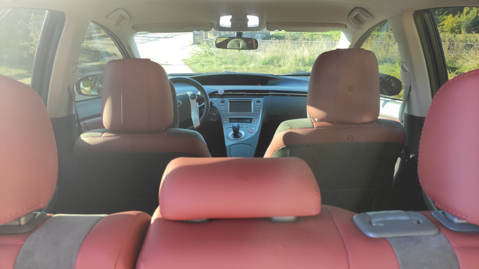 Шкіряний салон Prius 5