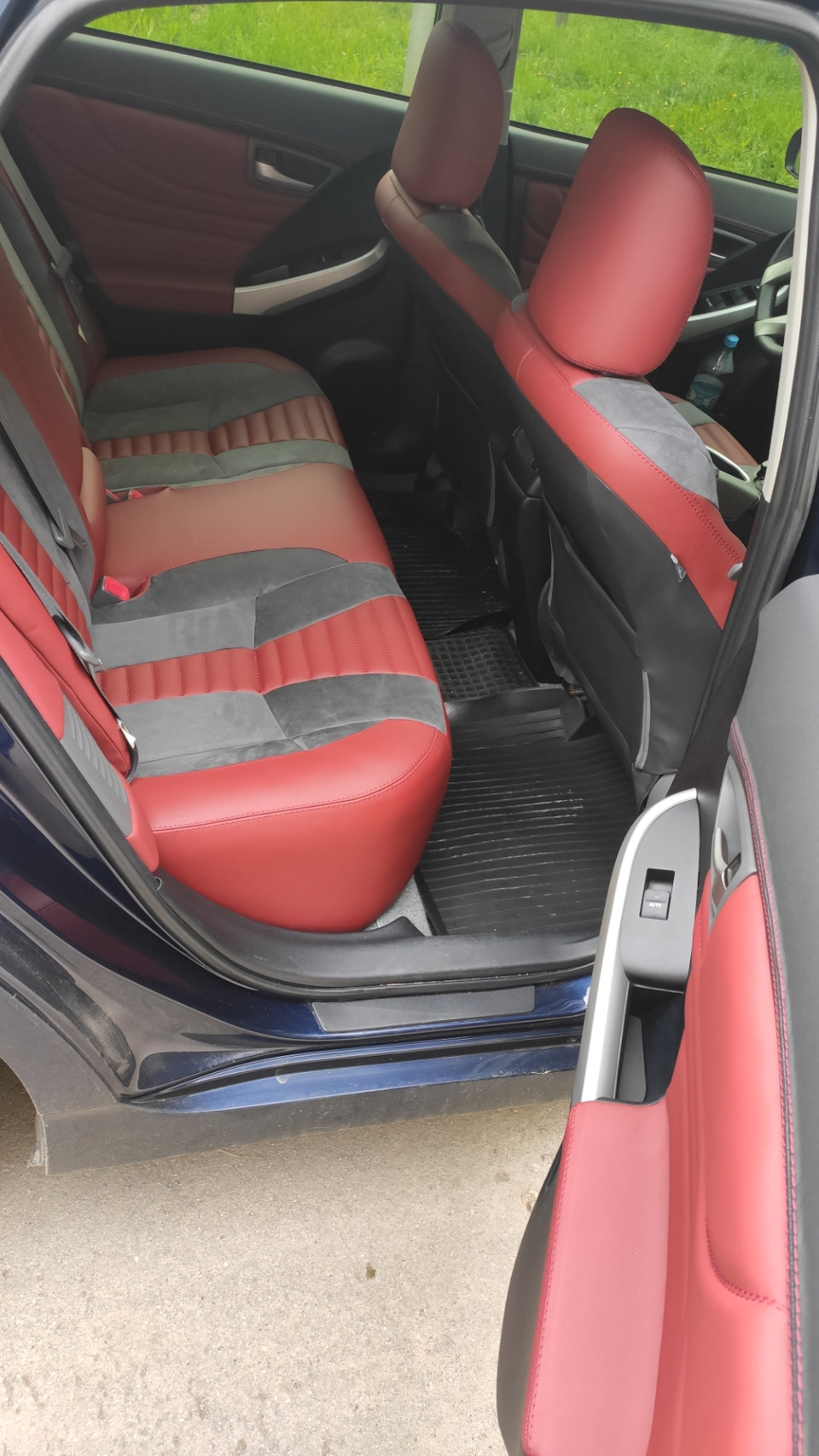 Шкіряний салон Prius 3